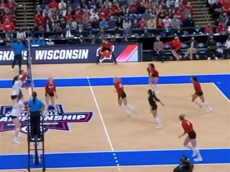 wisconsin volleyball team leaked nudes|Wisconsin university police investigate leak of photos and videos。